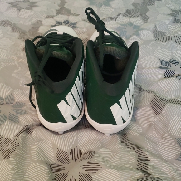 Nike's High Top football cleats. - Picture 3 of 7